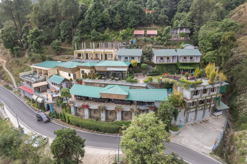 Heritage Resort - carbon neutral hotel in Bageshwar