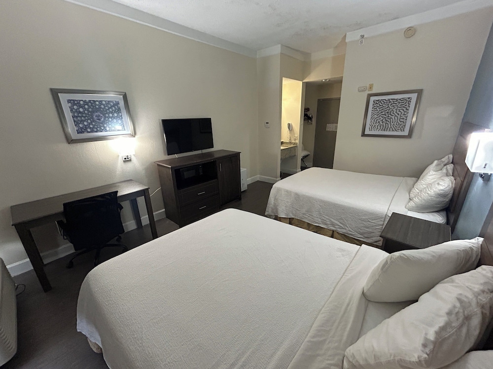 Spark by Hilton Fort Myers - photo 9