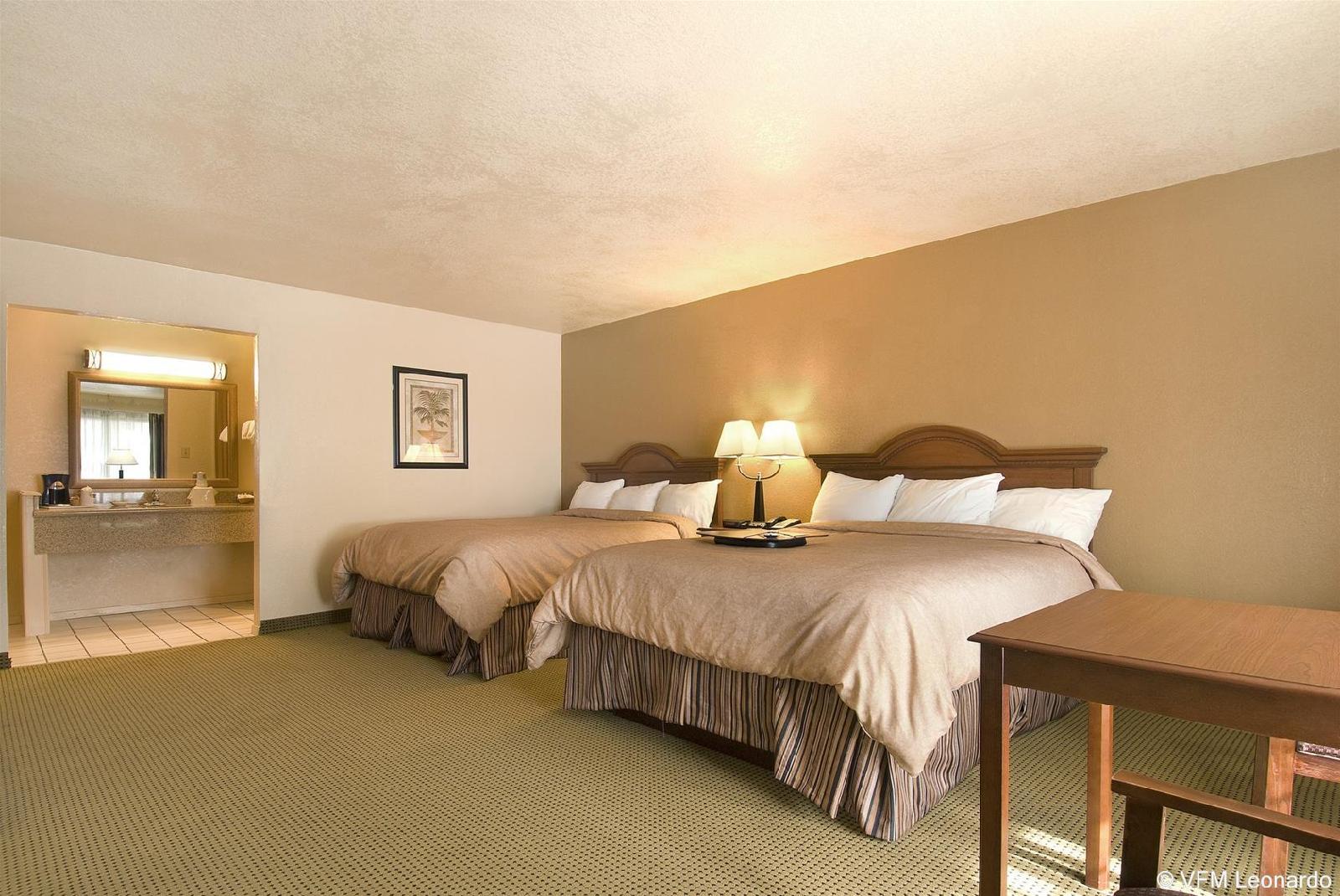 Best Western Swiss Clock Inn - photo 3