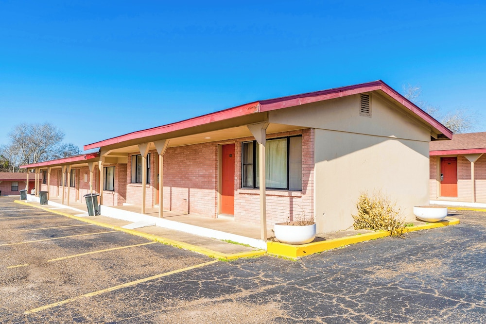 Oyo Hotel Beeville Us 181 - photo 98