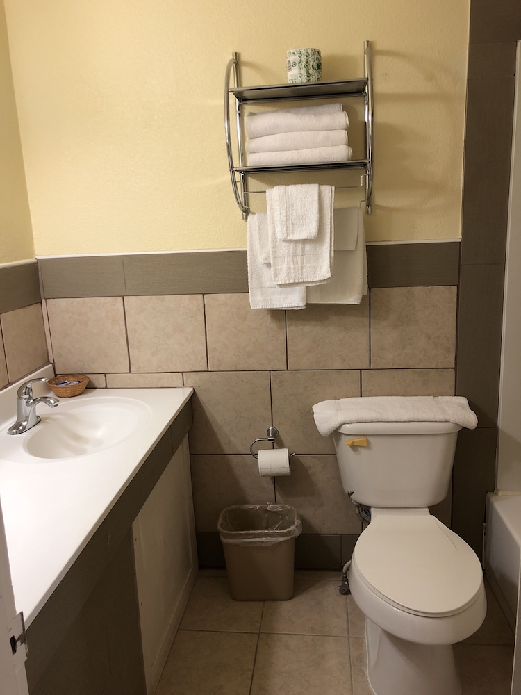 Blarney Inn - photo 26