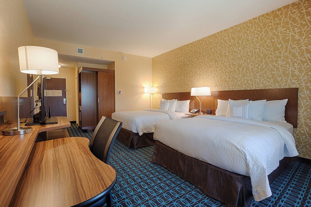 Fairfield Inn & Suites by Marriott Clearwater Beach - photo 13