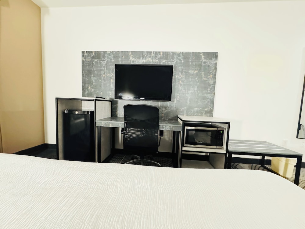 FairBridge Inn & Suites Cleburne - photo 14