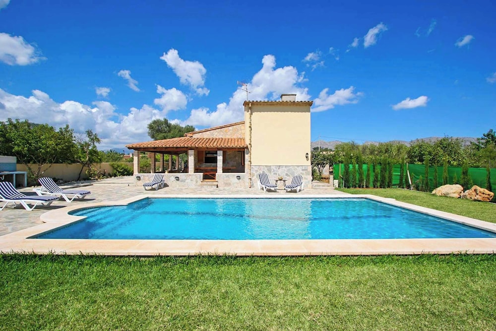 Villa Yesero — 4-Star Luxury Hotel in Pollenca, Spain
