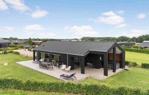 3 Bedroom Beautiful Home In Haderslev — 5-Star Luxury Hotel in Haderslev, Denmark