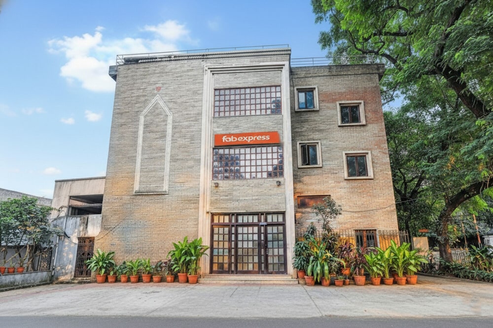 Via Hemkunt Mansion — Noida — photo 2