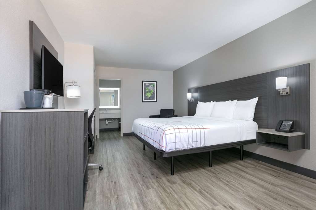 La Quinta Inn by Wyndham Dallas Uptown - photo 60