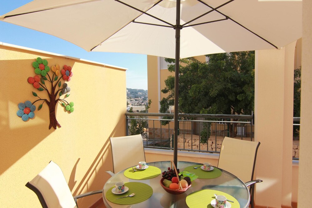 Montesol 38 - carbon neutral hotel in Calp