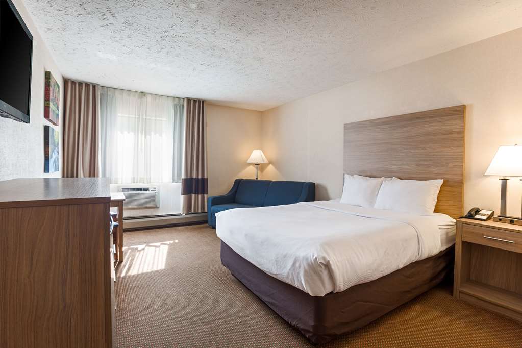 City Express by Marriott Petoskey Harbor Springs - photo 8