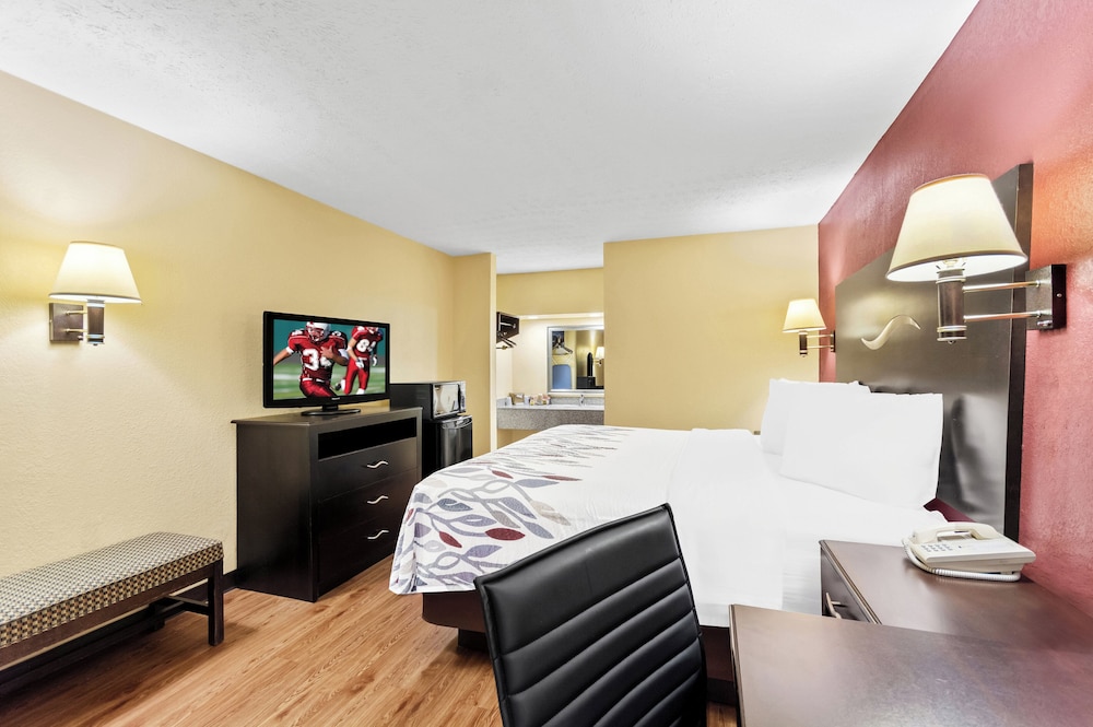 Red Roof Inn Berea - photo 7