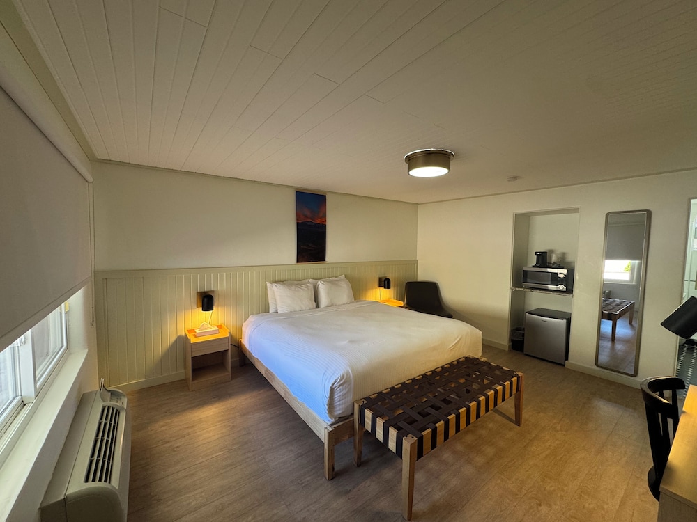 Pikes Peak Inn - featured photo