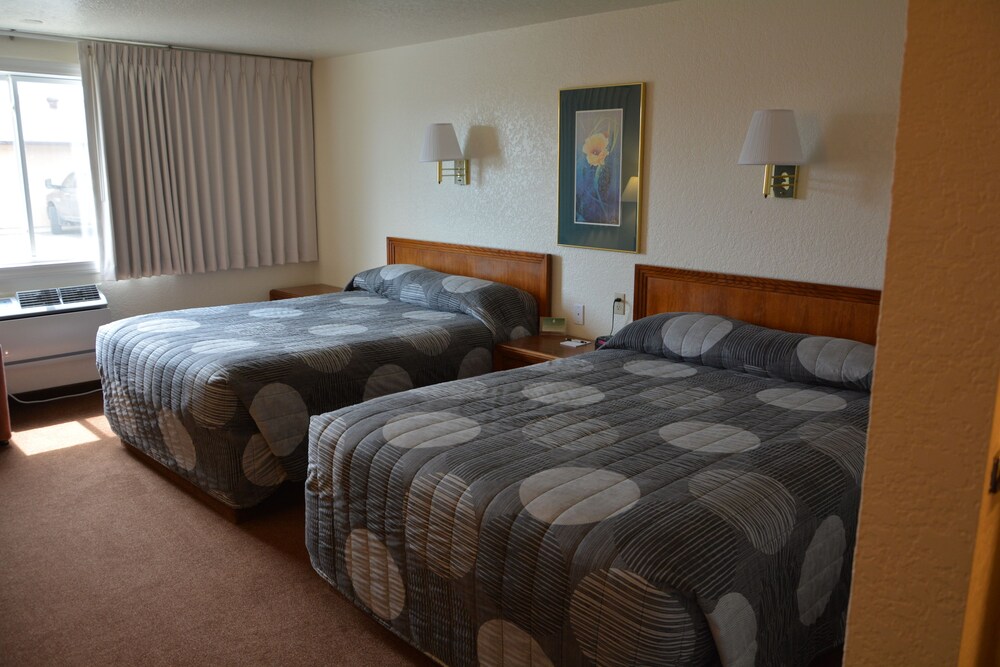 Locomotive Inn - photo 8