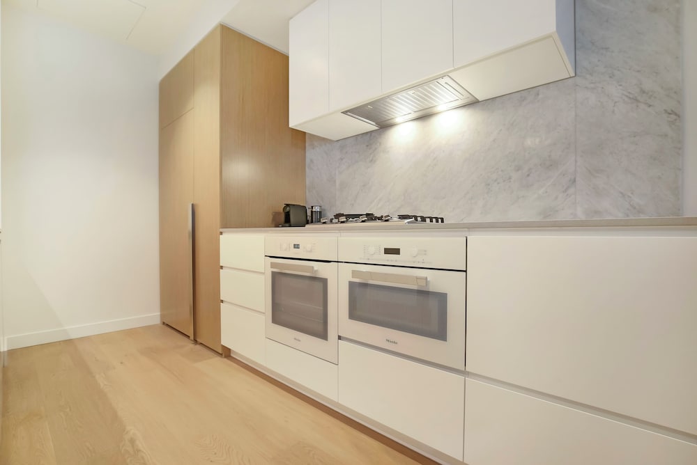 Melbourne Corporate Apartments Collins Street — 4-Star Luxury Hotel in Melbourne, Australia