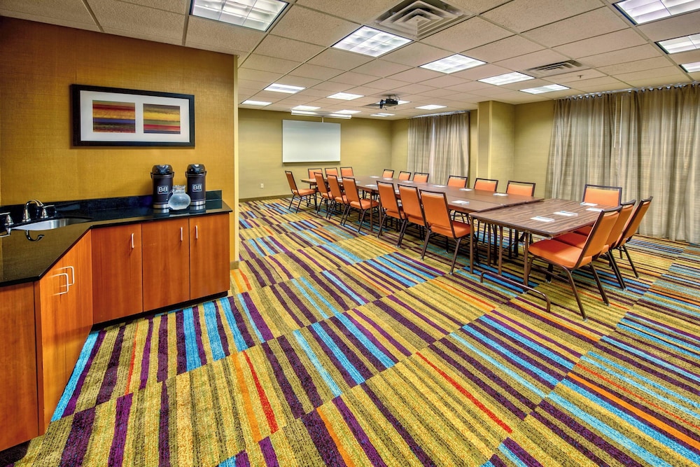 Fairfield Inn & Suites by Marriott Russellville - photo 35