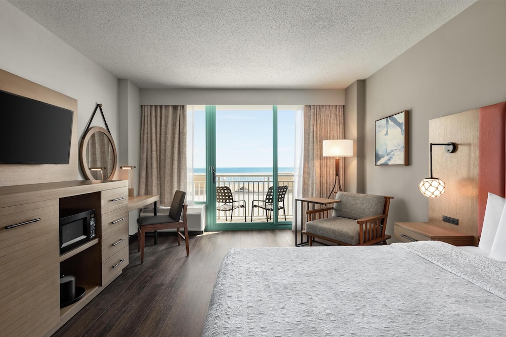 Hampton Inn Virginia Beach Oceanfront South - photo 30