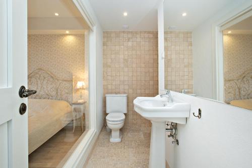 Free Parking l Everything nearby l Easy Self Check In — 4-Star Luxury Hotel in Paernu, Estonia