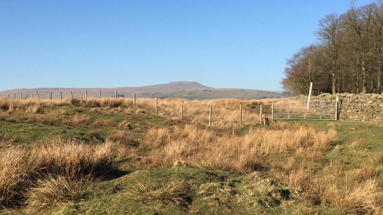 Labernum Cottage Ingleton Village Yorkshire Dales National Park Famous Three Peaks Near the Lake District Pets Are Welcome Direct Parking in Front of the Cottage & Guest Parking