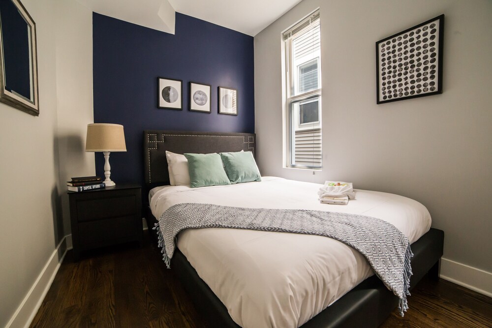 Stunning 3BR in Lake View by Sonder - photo 3