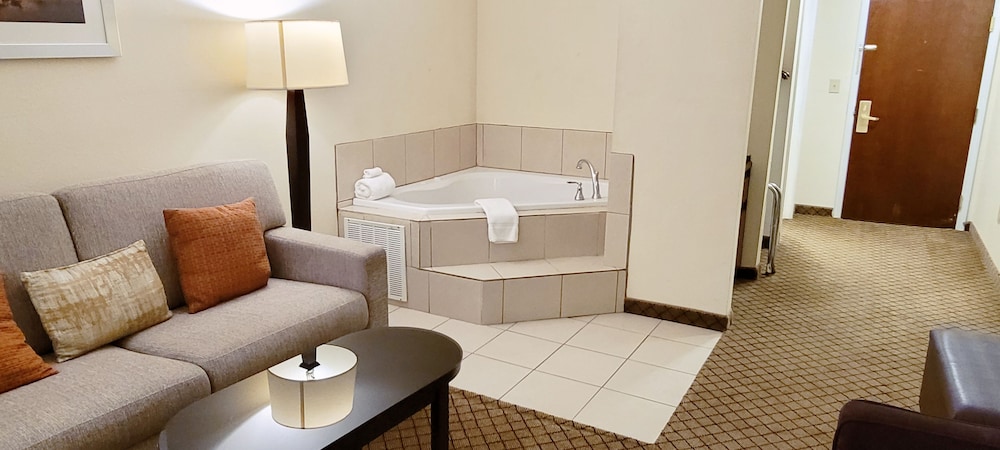 Home Inn & Suites - photo 16
