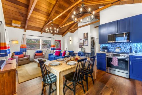 Hot Tub Sauna 20min to Breck Cozy Modern Cabin — 4-Star Luxury Hotel in Alma, United States