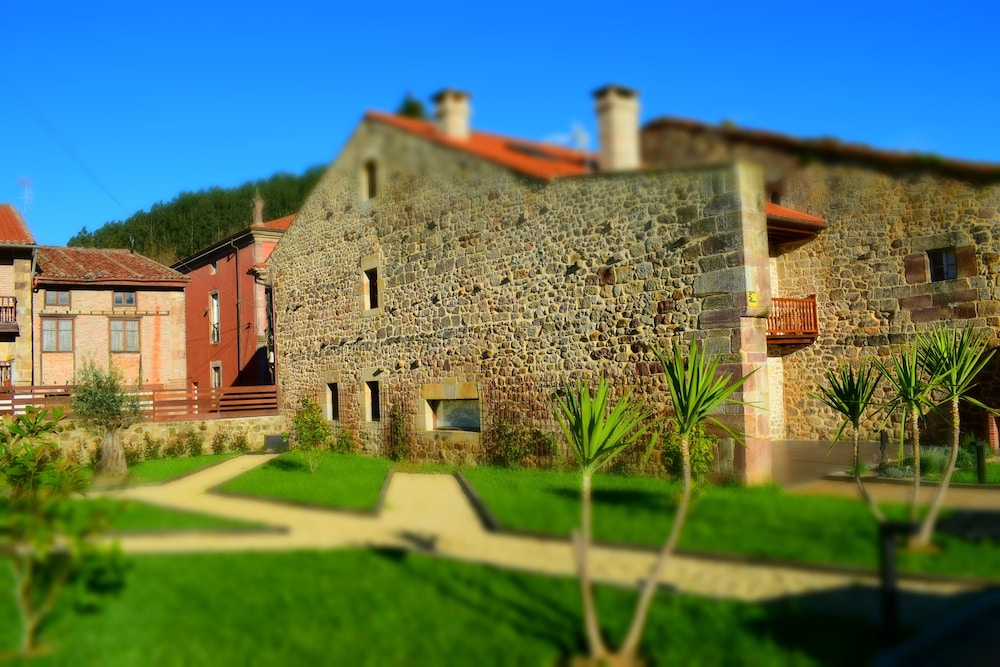 Vuelta Abajo Un lujo a tu alcance en Cartes — hotel in Cartes