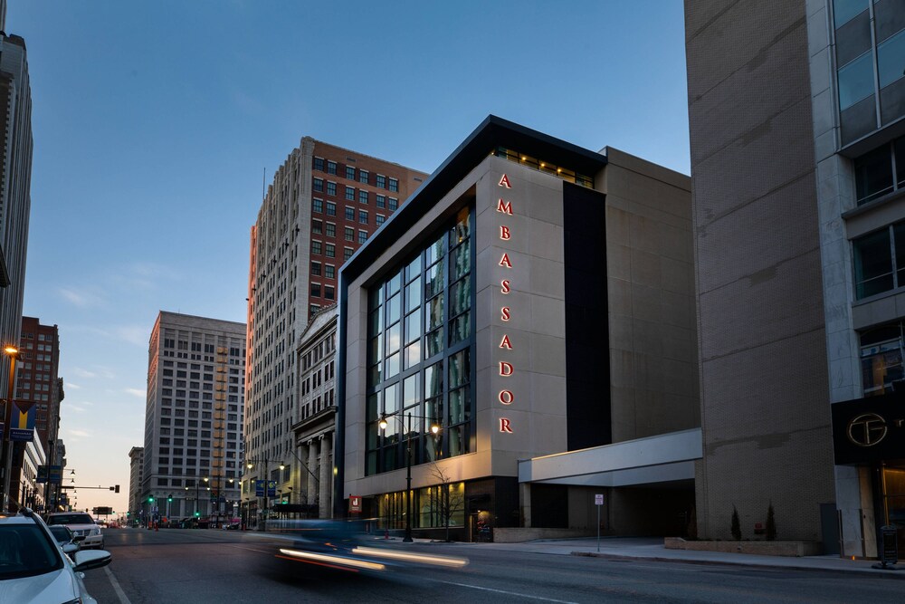 Ambassador Hotel Kansas City Autograph Collection — 4-Star Luxury Hotel in Kansas City, United States