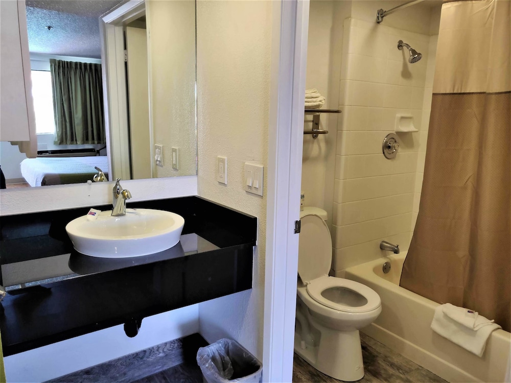 Studio 6 Fresno CA Extended Stay - photo 23