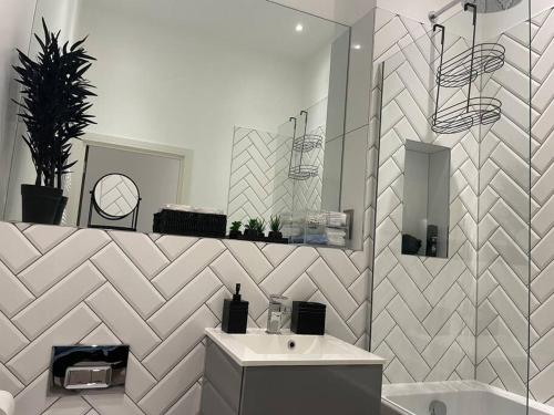 Luxury 2 bedroom Flat Sutton — Sutton — photo 4
