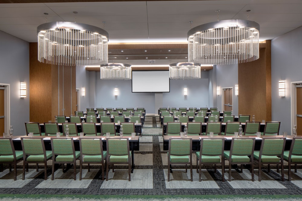 Hotel Indigo Gainesville Celebration Pointe by IHG - photo 34