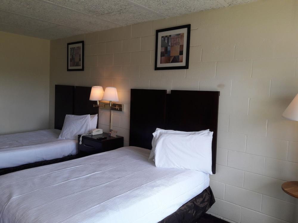 American Quality Lodge Panama City - photo 12