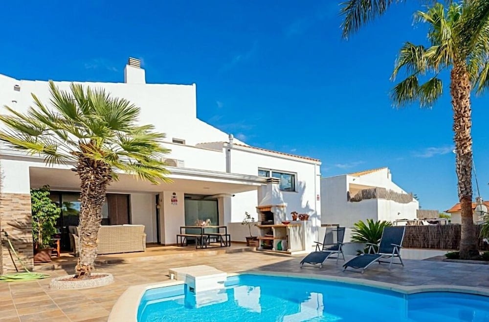 Stay U nique Villa Marinada — 4-Star Luxury Hotel in Calafell, Spain