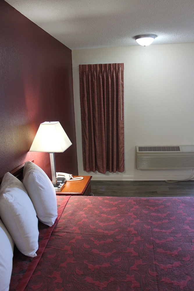 Travel Inn Buford Mall of Georgia - photo 6