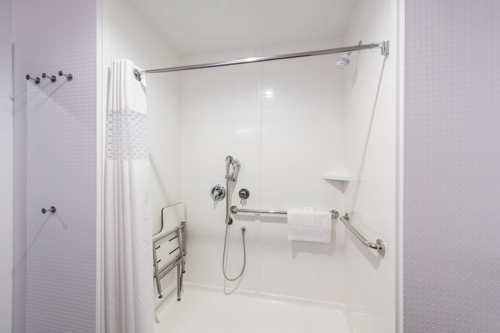 Hampton Inn Buffalo Hamburg - photo 25