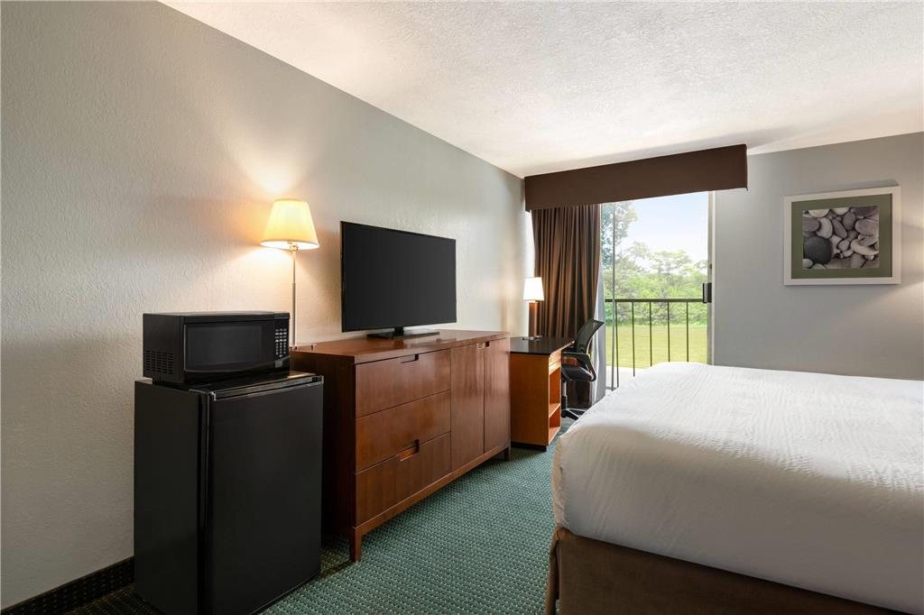Baymont by Wyndham Salem Roanoke Area - photo 19