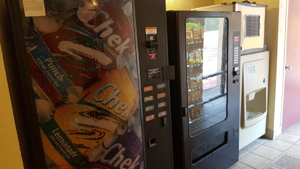 Econo Lodge Busch Gardens - photo 55