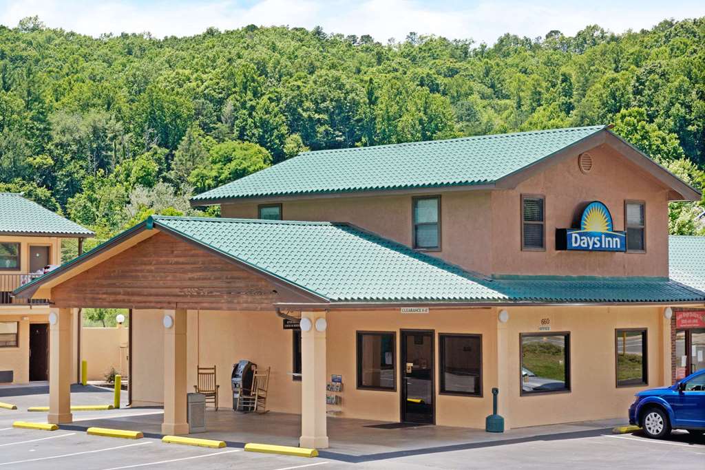 Days Inn by Wyndham Cherokee Near Casino - carbon neutral hotel in Cherokee