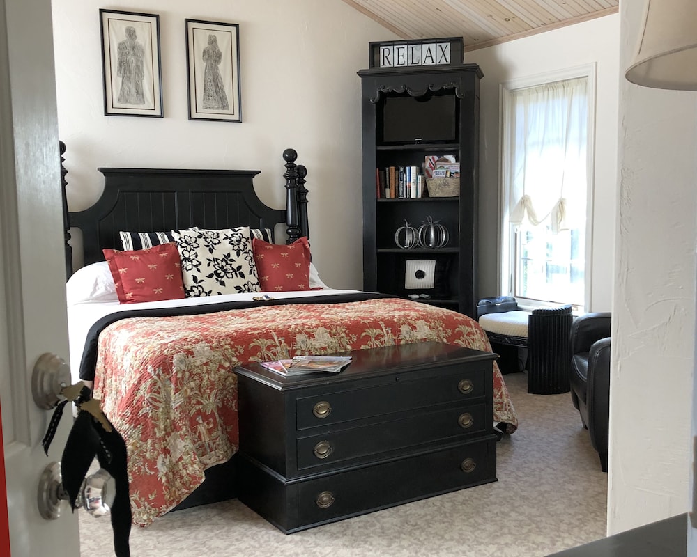 Frederick William House - photo 13
