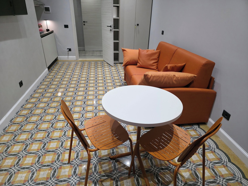 Victoria Suites — 4-Star Luxury Hotel in Rome, Italy