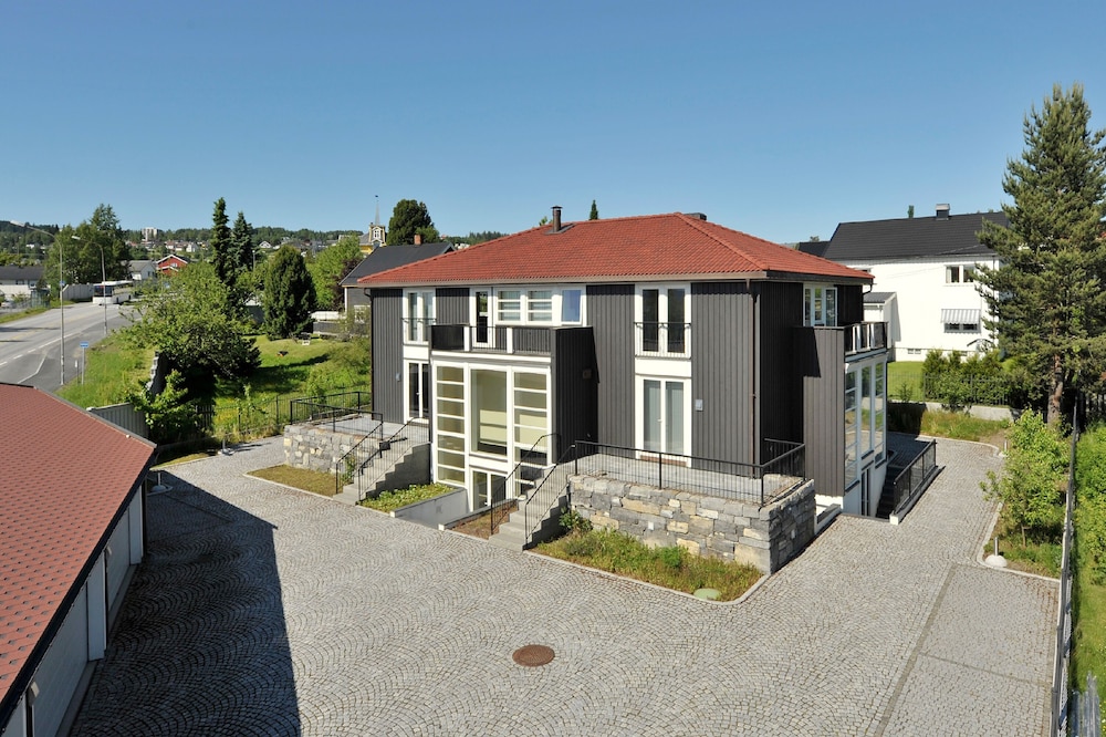 Apart Hotel — hotel in Gjovik