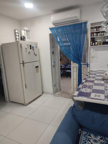 Annyhouse via litoranea 38 in Torre Del Greco, Italy