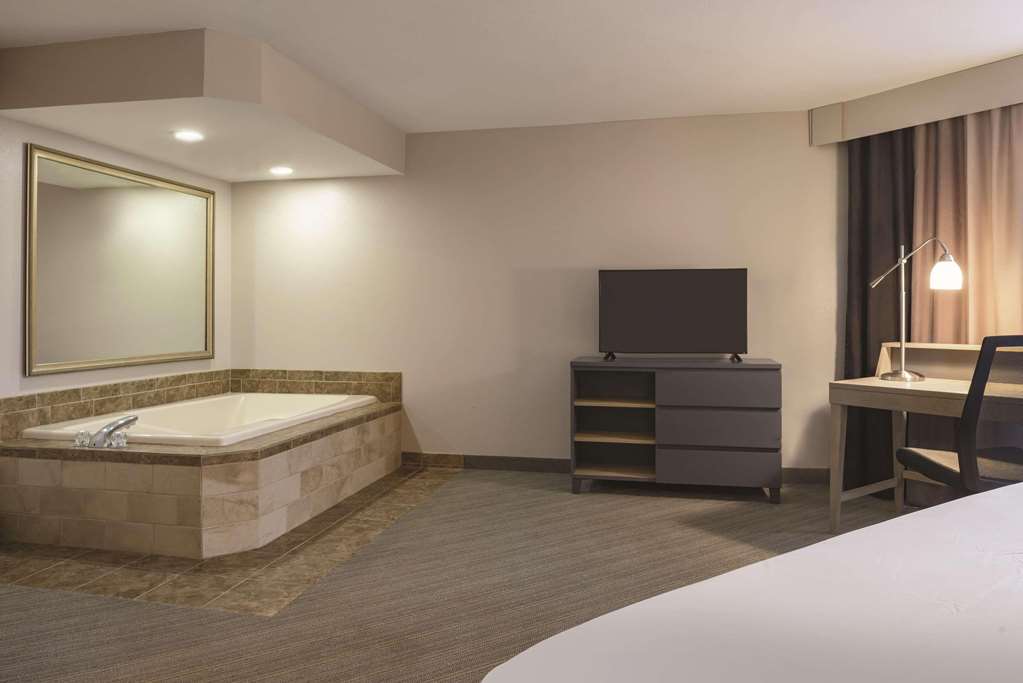 Country Inn & Suites by Radisson Germantown WI - photo 16