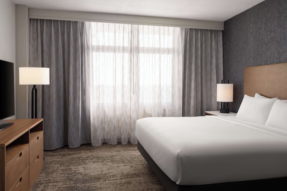 Embassy Suites by Hilton at Hot Springs Convention Center - photo 10