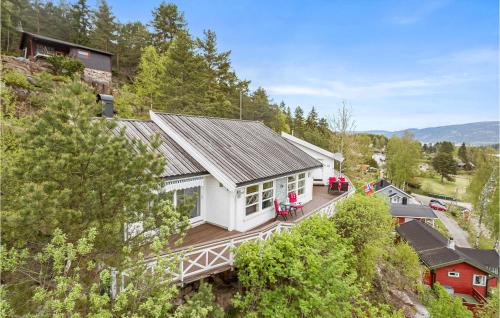 4 Bedroom Nice Home In Berger — 4-Star Luxury Hotel in Berger, Norway