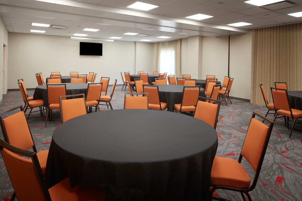 Fairfield Inn & Suites by Marriott Columbus OSU - photo 39
