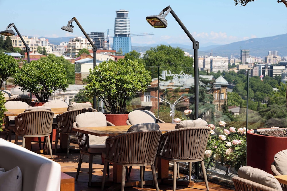 מזון ומשקאות