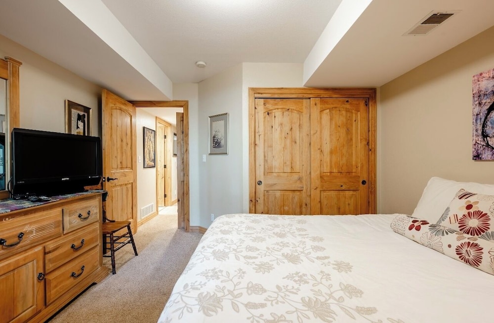 Village Point 101 - photo 4