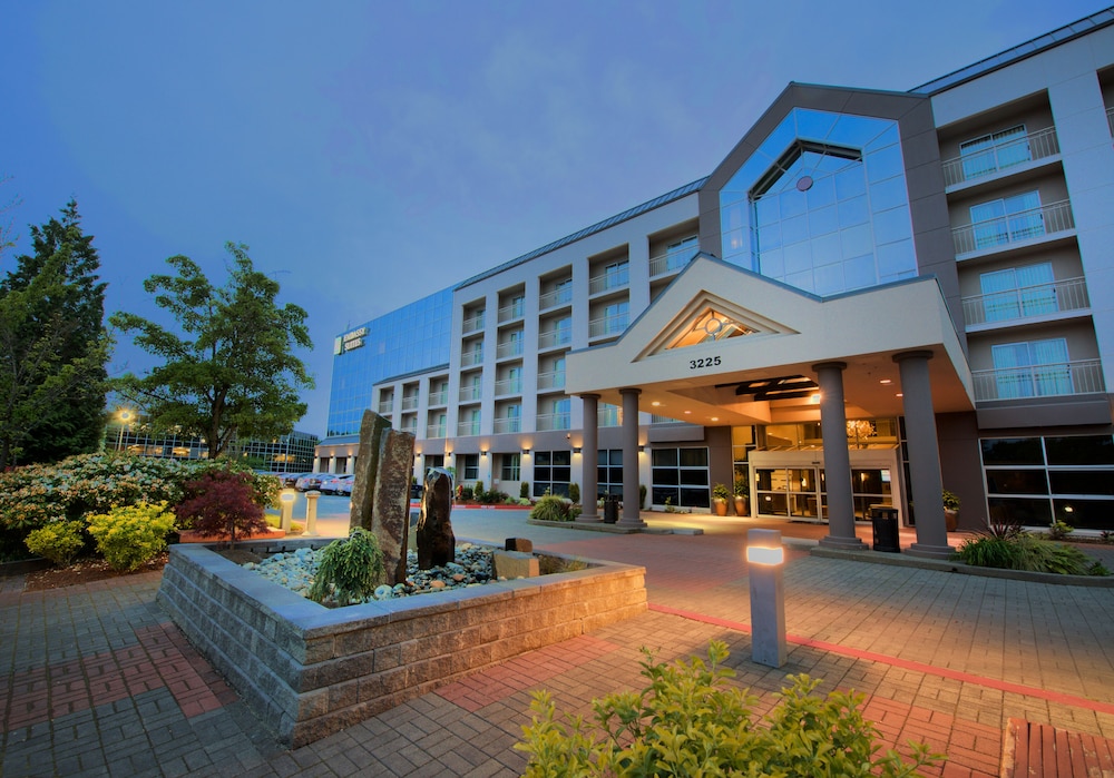 Embassy Suites by Hilton Seattle Bellevue - photo 67