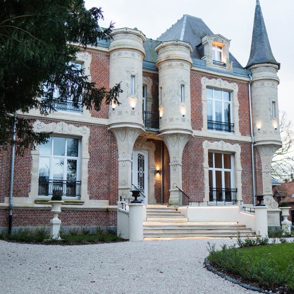 Hotel Château Héloïse pet-friendly hotel Bouttencourt