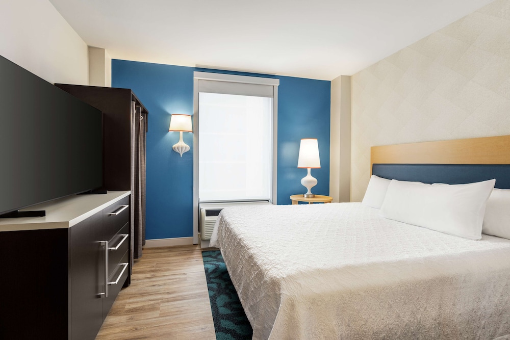 Home2 Suites by Hilton NY Long Island City Manhattan View - photo 11