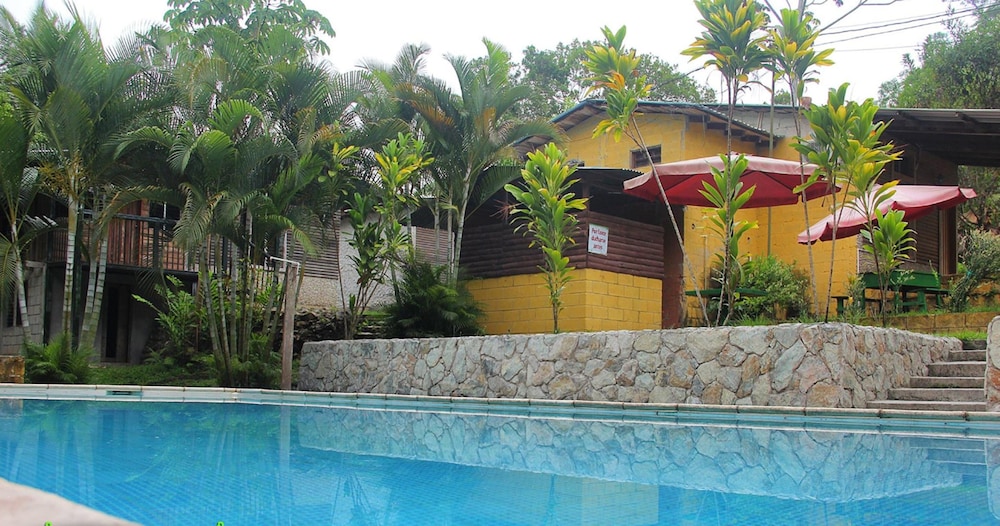 Hotel Gil Town Poptun